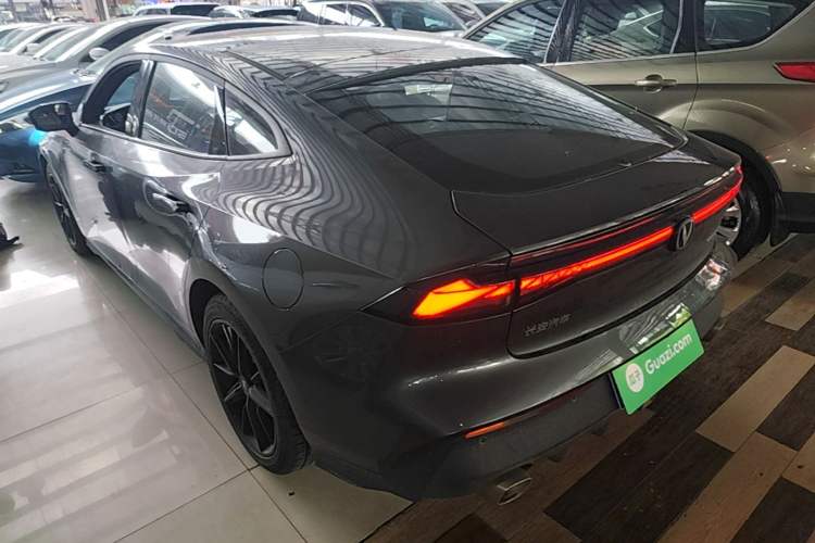 Used CHANGAN UNI-V 2023 1.5T Prestige Model Rear Left 45 Deg