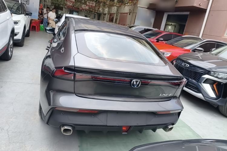 Used CHANGAN UNI-V 2023 1.5T Premium Model Rear