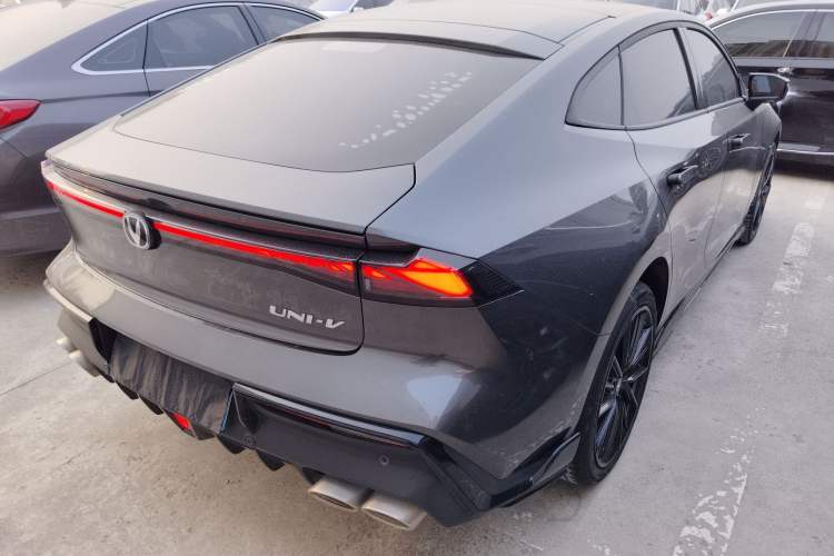 Used CHANGAN UNI-V 2023 1.5T Sport Edition Rear Right 45 Deg
