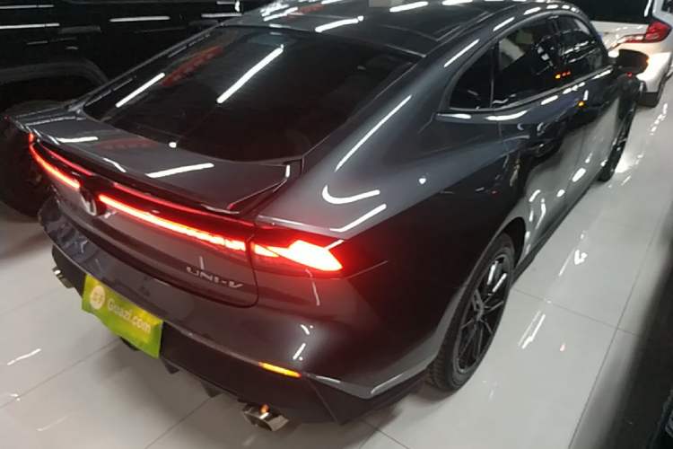 Used CHANGAN UNI-V 2023 1.5T Prestige Model Rear Right 45 Deg