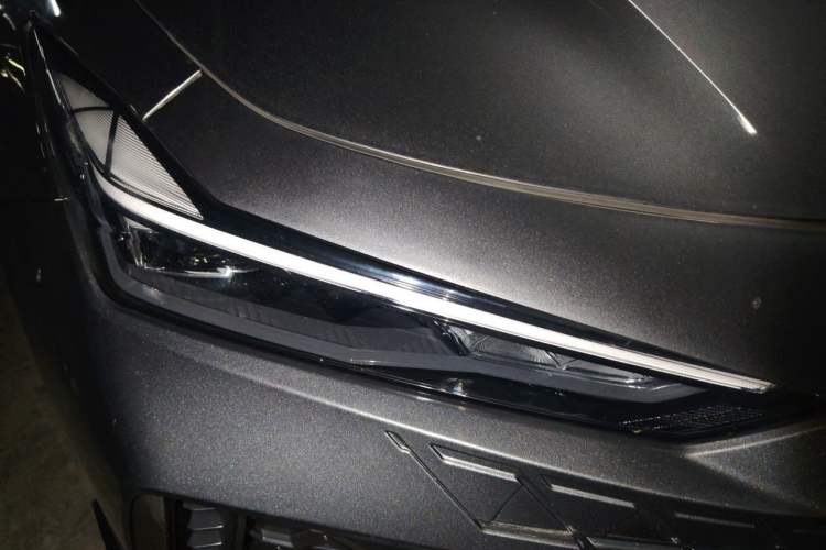 Used CHANGAN UNI-V 2023 2.0T Leading-Speed Edition Right Front Headlight