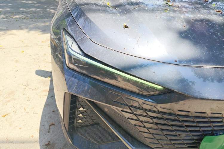 Used CHANGAN UNI-V 2023 1.5T Prestige Model Right Front Headlight