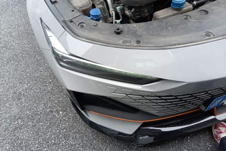 Used CHANGAN UNI-V 2023 1.5T Sport Edition Right Front Headlight