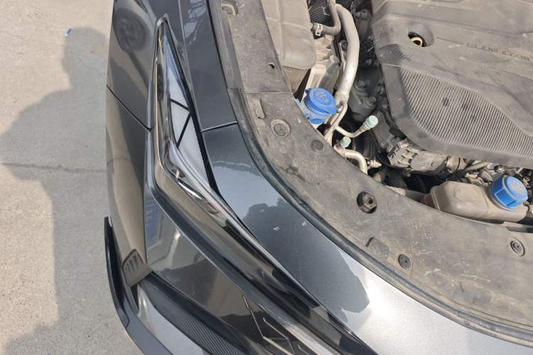 Used CHANGAN UNI-V 2023 1.5T Sport Edition Right Front Headlight