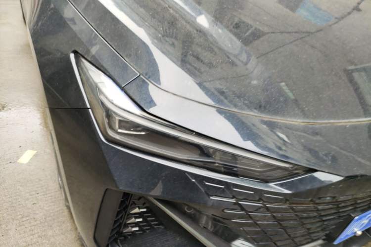Used CHANGAN UNI-V 2023 1.5T Prestige Model Right Front Headlight