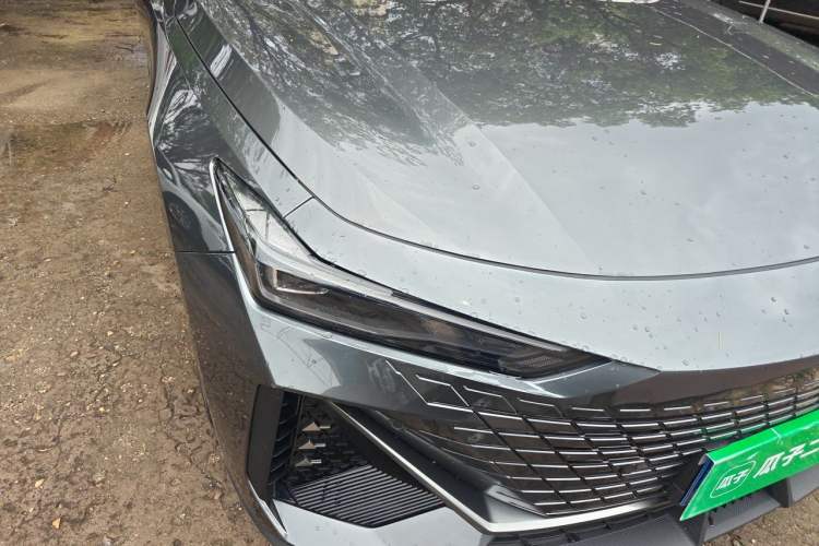 Used CHANGAN UNI-V 2023 1.5T Prestige Model Right Front Headlight