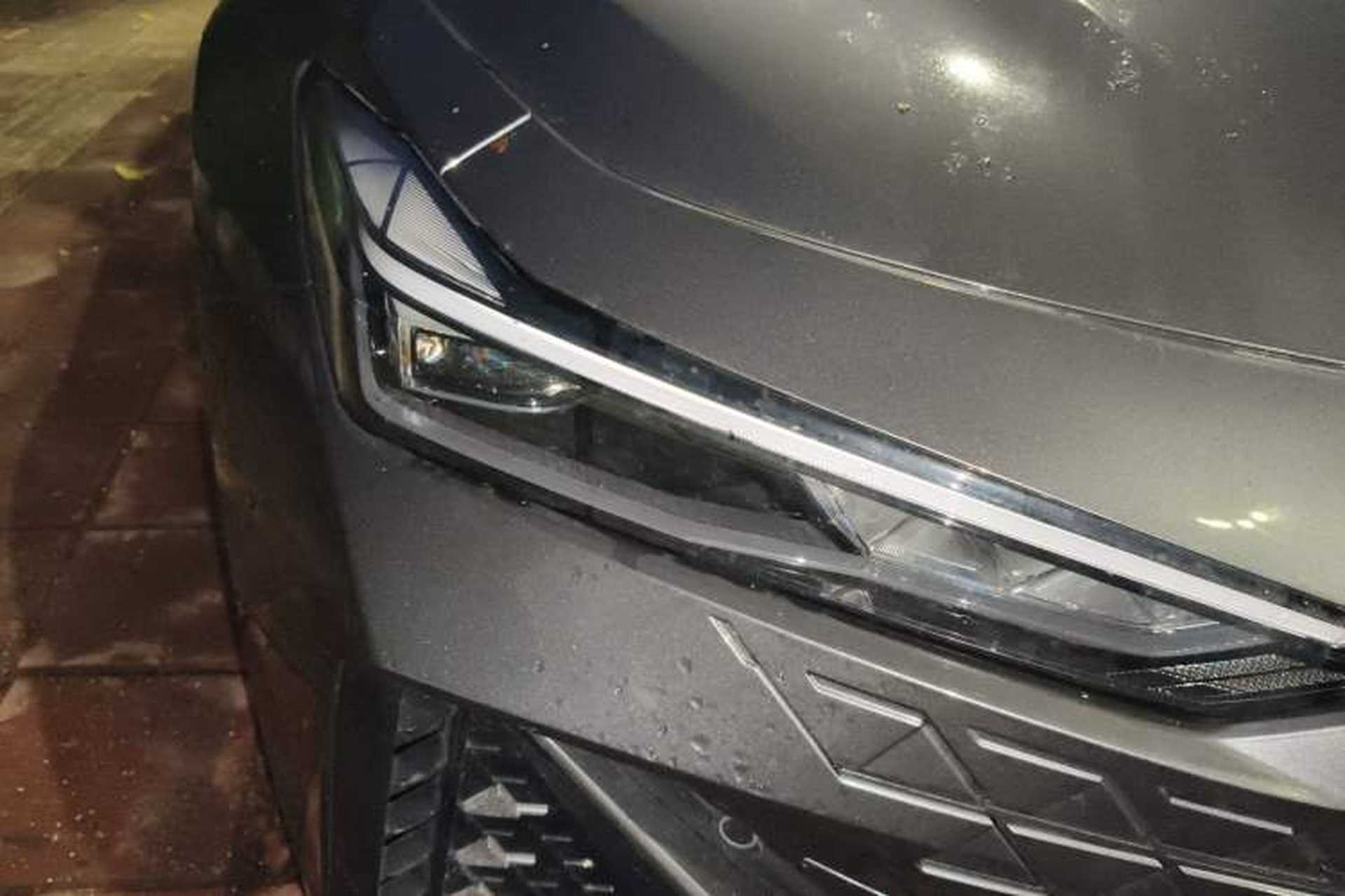 Used CHANGAN UNI-V 2023 1.5T Prestige Model Right Front Headlight