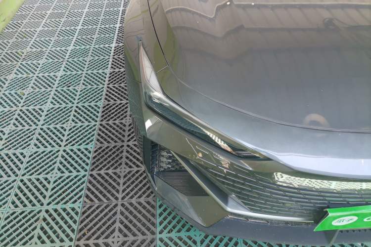 Used CHANGAN UNI-V 2023 1.5T Prestige Model Right Front Headlight