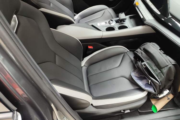 Used CHANGAN UNI-V 2023 1.5T Prestige Model Right Front Seat