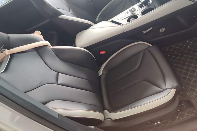 Used CHANGAN UNI-V 2023 1.5T Prestige Model Right Front Seat