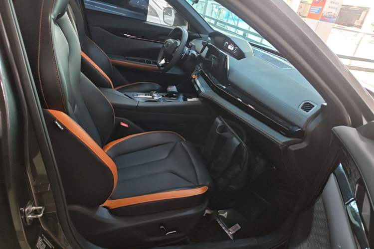 Used CHANGAN UNI-V 2023 1.5T Prestige Model Right Front Seat