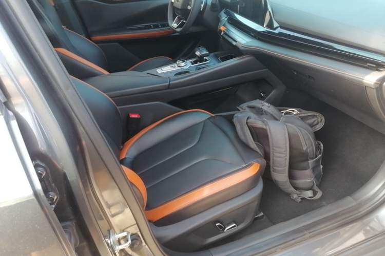 Used CHANGAN UNI-V 2023 1.5T Prestige Model Right Front Seat