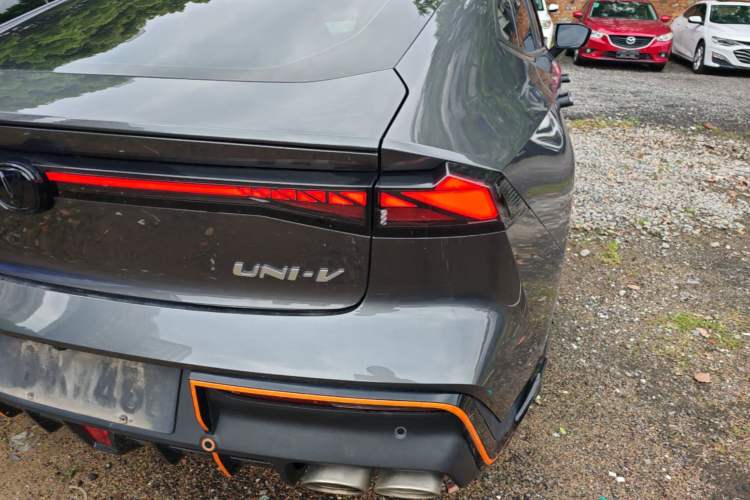 Used CHANGAN UNI-V 2023 1.5T Sport Edition Right Rear Taillight