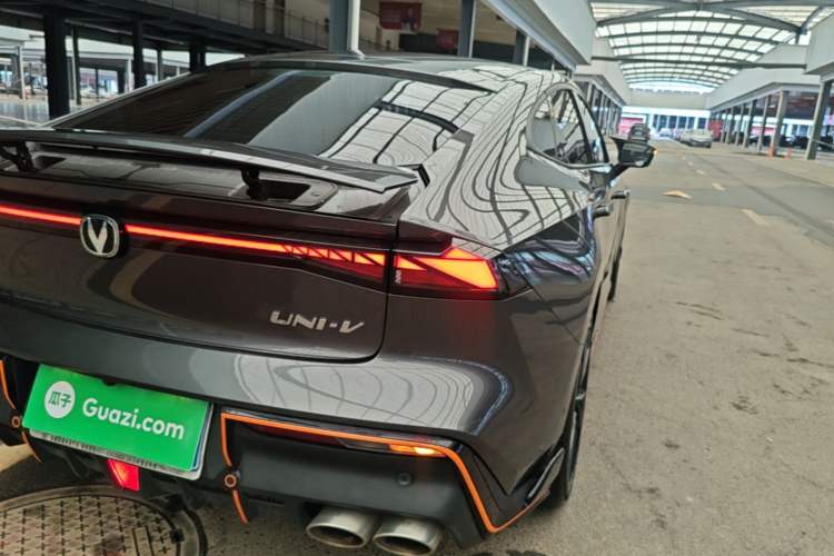 Used CHANGAN UNI-V 2023 1.5T Sport Edition Right Rear Taillight