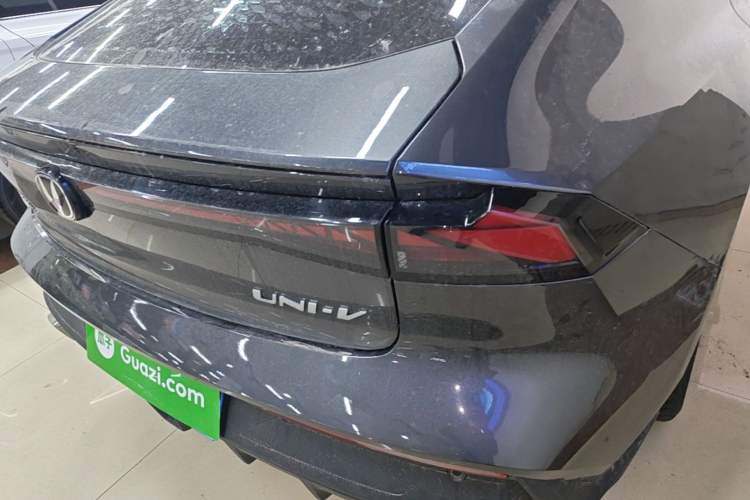 Used CHANGAN UNI-V 2023 1.5T Prestige Model Right Rear Taillight