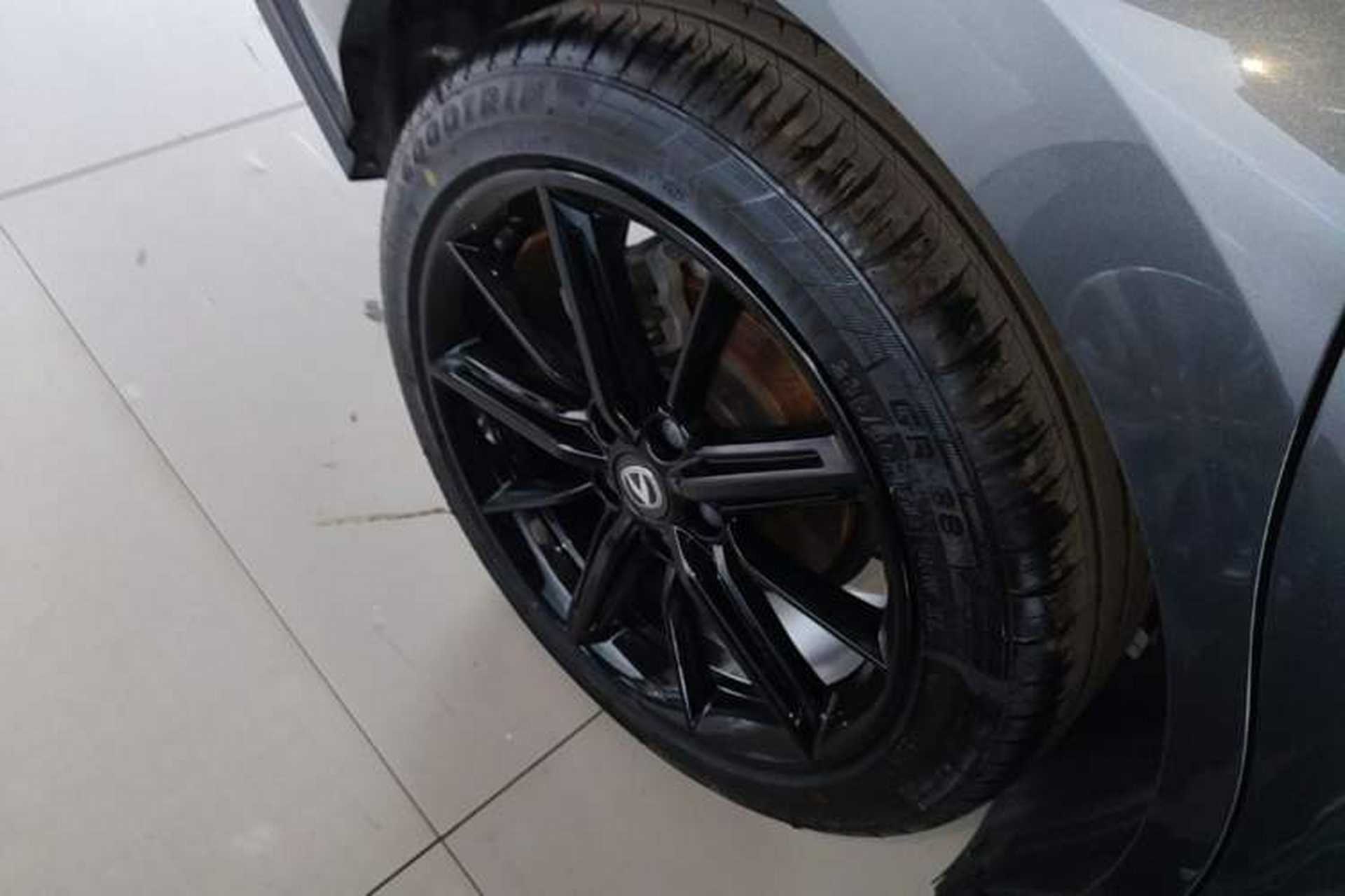 Used CHANGAN UNI-V 2023 1.5T Prestige Model Right Rear Wheel Hub