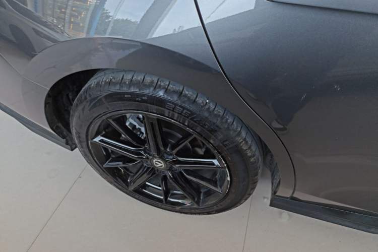Used CHANGAN UNI-V 2023 1.5T Prestige Model Right Rear Wheel Hub