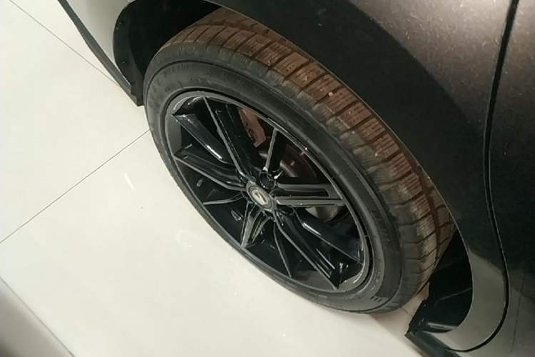 Used CHANGAN UNI-V 2023 1.5T Prestige Model Right Rear Wheel Hub