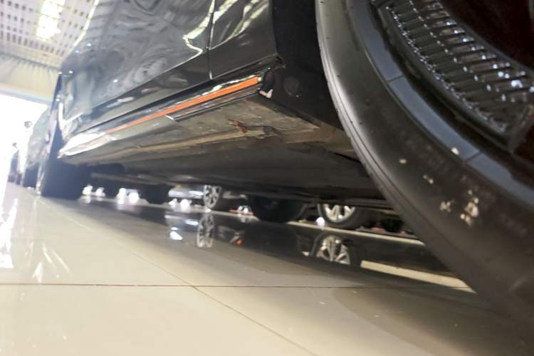 Used CHANGAN UNI-V 2023 1.5T Sport Edition Right Side Sill