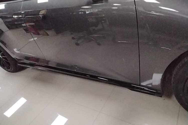 Used CHANGAN UNI-V 2023 1.5T Sport Edition Right Side Sill