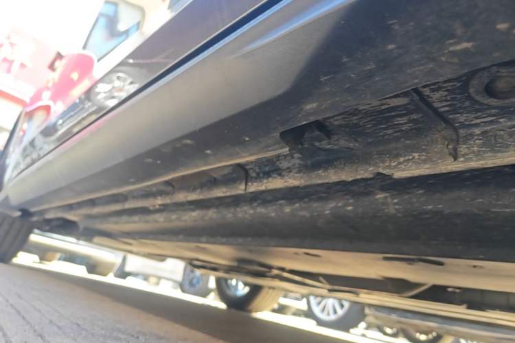 Used CHANGAN UNI-V 2023 1.5T Premium Model Right Side Sill