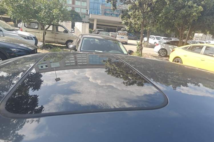 Used CHANGAN UNI-V 2023 1.5T Premium Model Roof