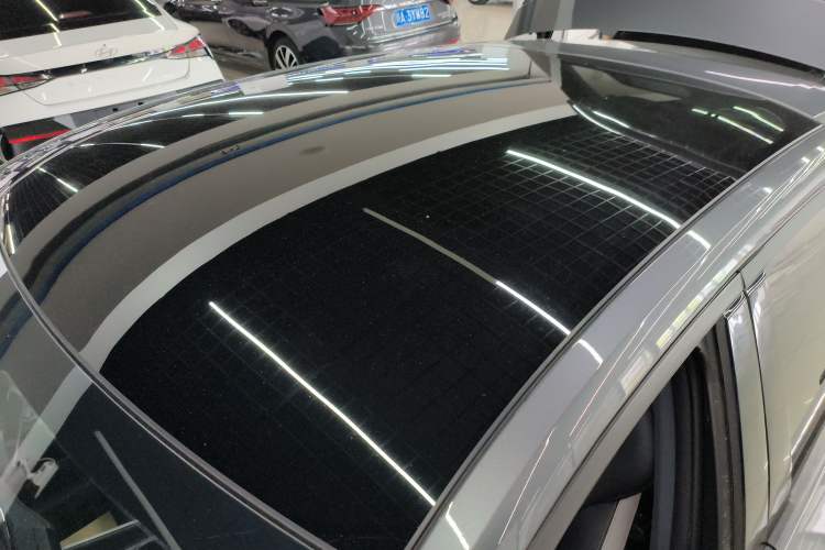 Used CHANGAN UNI-V 2023 1.5T Prestige Model Roof