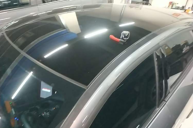 Used CHANGAN UNI-V 2023 1.5T Prestige Model Roof