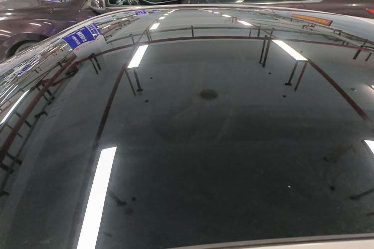 Used CHANGAN UNI-V 2023 1.5T Prestige Model Roof