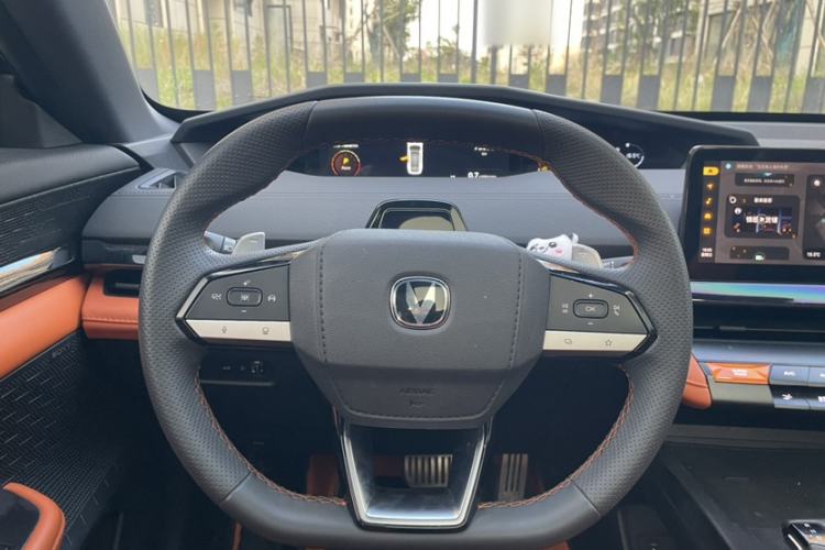 Used CHANGAN UNI-V 2023 2.0T Leading-Speed Edition Steering Wheel