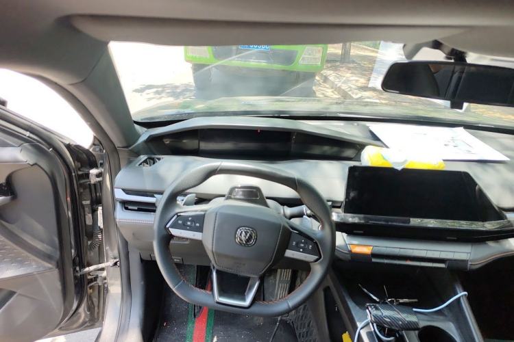 Used CHANGAN UNI-V 2023 1.5T Prestige Model Steering Wheel