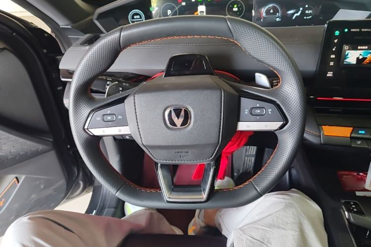 Used CHANGAN UNI-V 2023 1.5T Prestige Model Steering Wheel