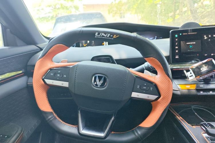Used CHANGAN UNI-V 2023 1.5T Prestige Model Steering Wheel