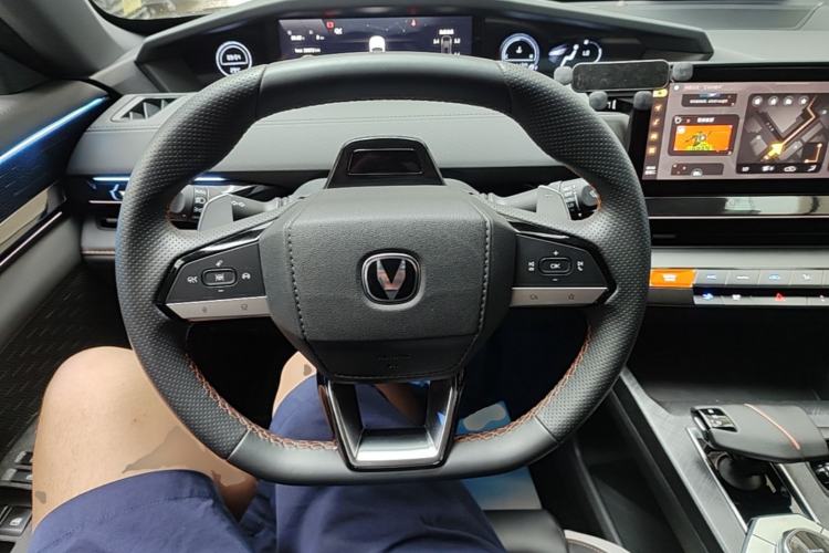 Used CHANGAN UNI-V 2023 1.5T Prestige Model Steering Wheel