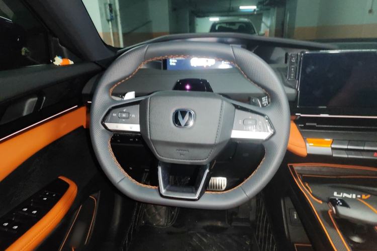 Used CHANGAN UNI-V 2023 1.5T Sport Edition Steering Wheel