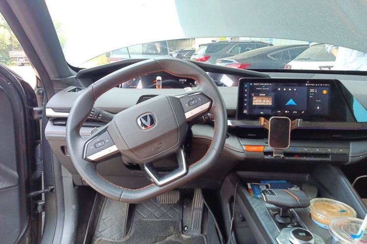 Used CHANGAN UNI-V 2023 1.5T Prestige Model Steering Wheel