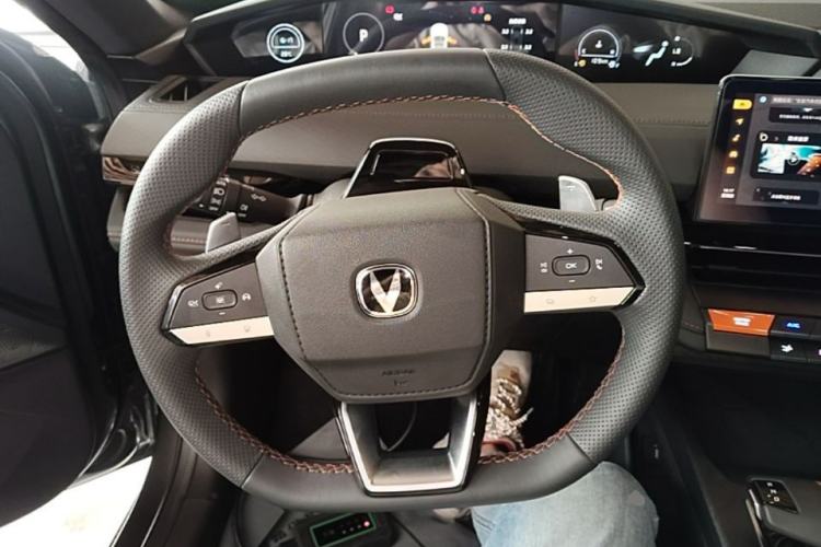 Used CHANGAN UNI-V 2023 1.5T Prestige Model Steering Wheel
