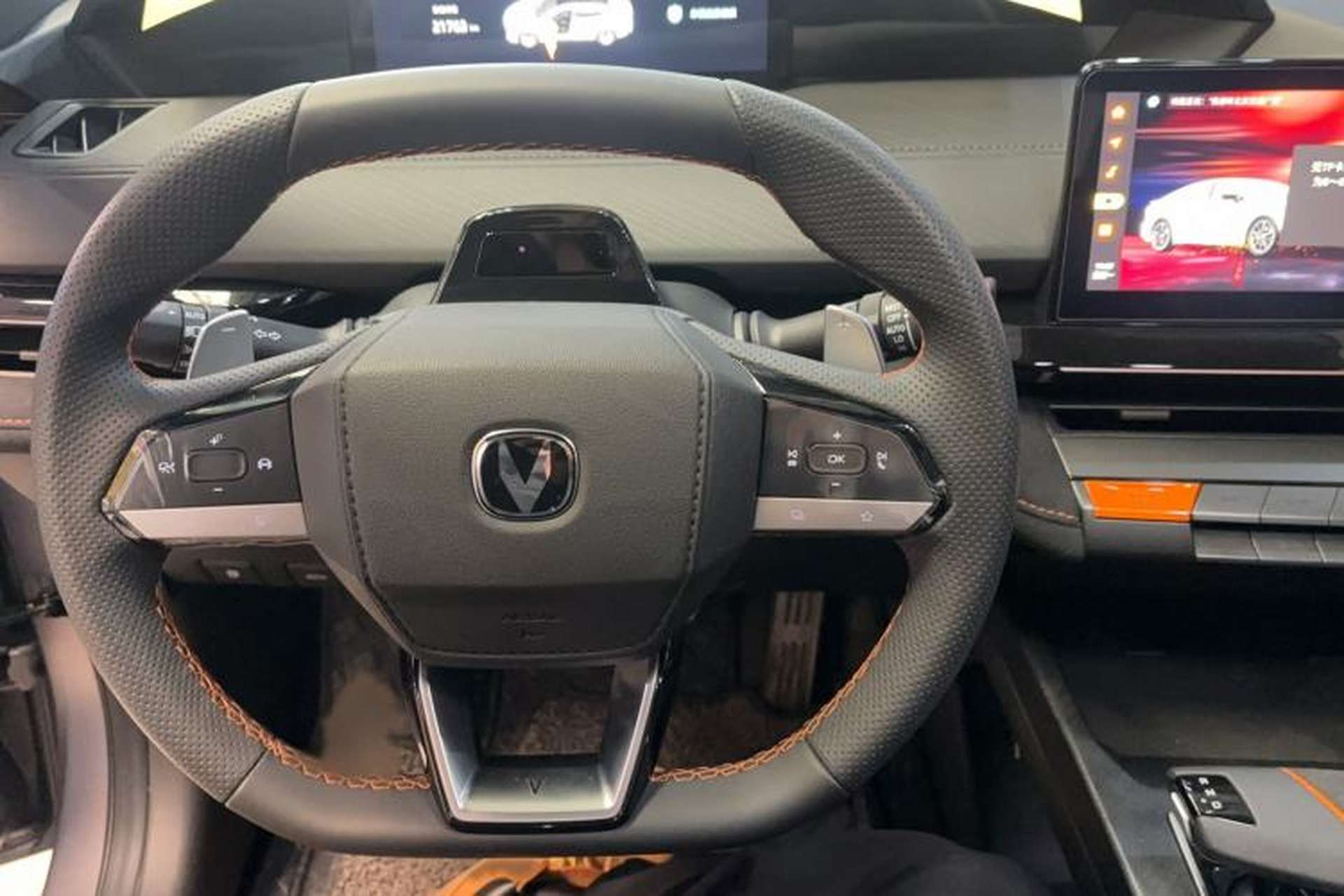 Used CHANGAN UNI-V 2023 2.0T Leading-Speed Edition Steering Wheel