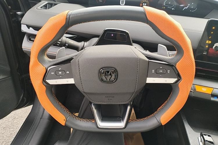 Used CHANGAN UNI-V 2023 1.5T Prestige Model Steering Wheel