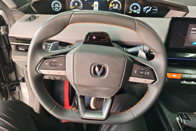 Used CHANGAN UNI-V 2023 1.5T Prestige Model Steering Wheel