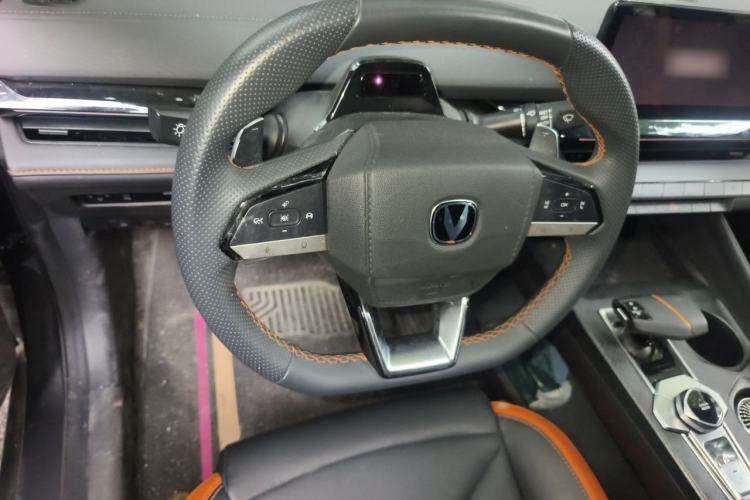 Used CHANGAN UNI-V 2023 1.5T Prestige Model Steering Wheel