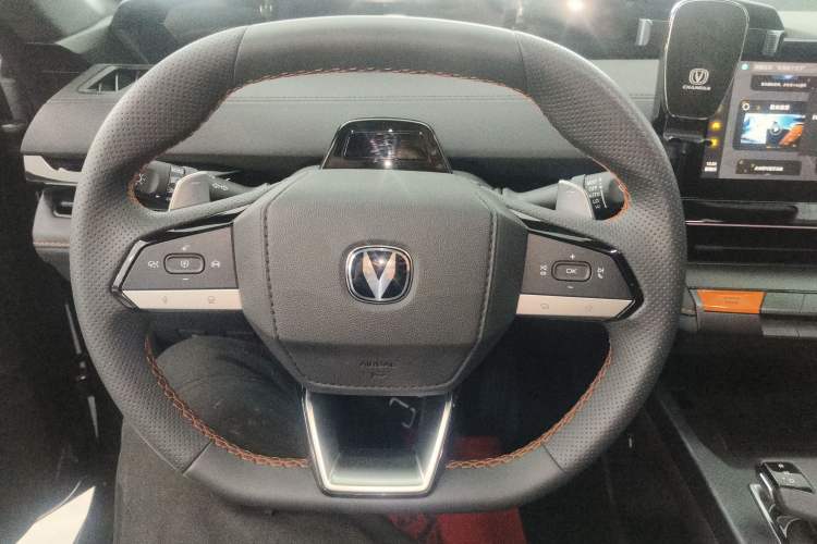 Used CHANGAN UNI-V 2023 1.5T Smart Navigation Version Steering Wheel