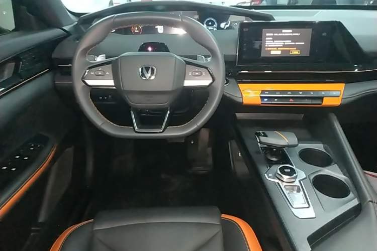 Used CHANGAN UNI-V 2023 1.5T Prestige Model Steering Wheel