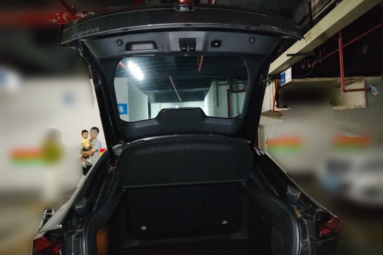 Used CHANGAN UNI-V 2023 2.0T Leading-Speed Edition Trunk