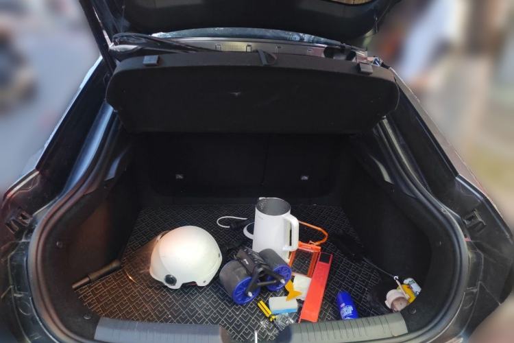 Used CHANGAN UNI-V 2023 1.5T Sport Edition Trunk