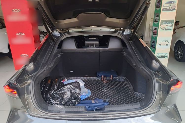 Used CHANGAN UNI-V 2023 1.5T Prestige Model Trunk
