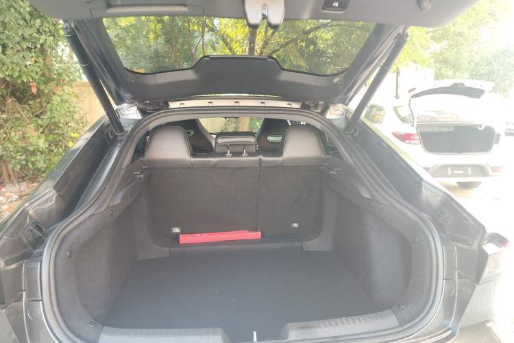 Used CHANGAN UNI-V 2023 1.5T Prestige Model Trunk