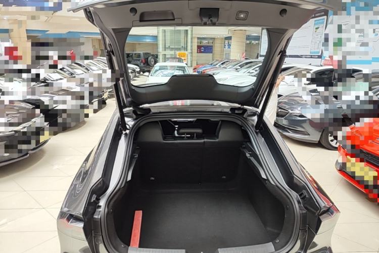 Used CHANGAN UNI-V 2023 1.5T Prestige Model Trunk