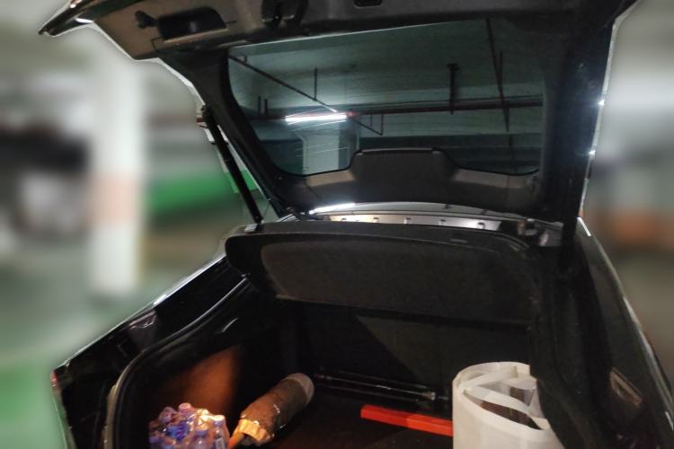 Used CHANGAN UNI-V 2023 1.5T Sport Edition Trunk