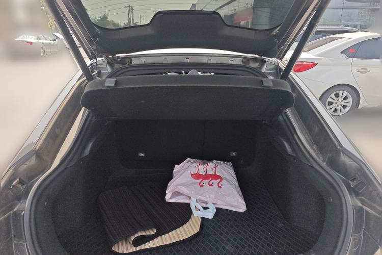 Used CHANGAN UNI-V 2023 1.5T Sport Edition Trunk